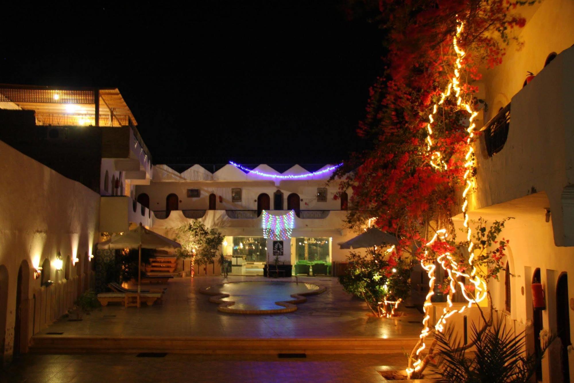 Plaza Dahab